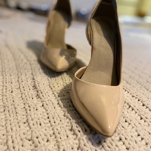 Pumps - Picture 6 of 7